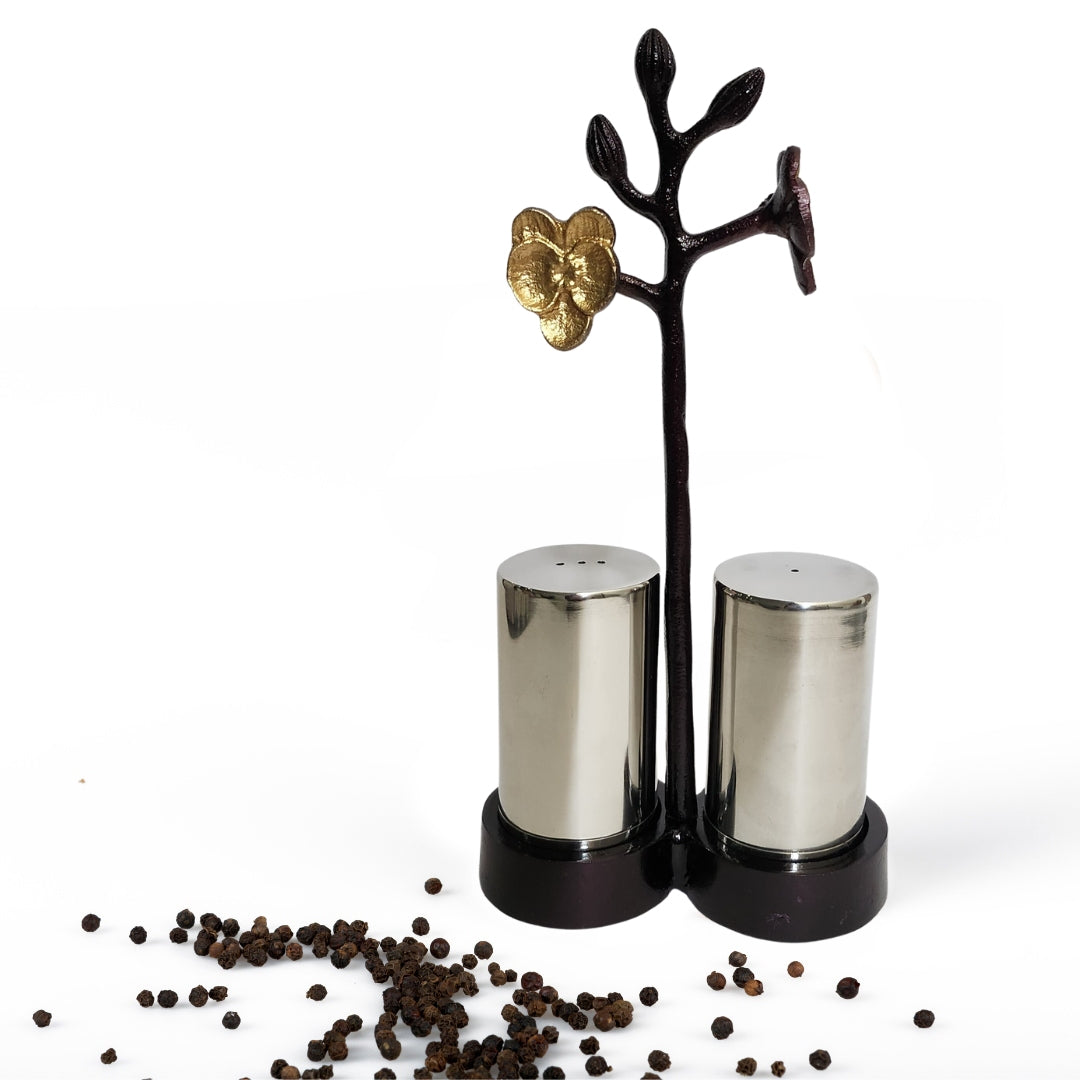 Decorative shakers in elegant packaging