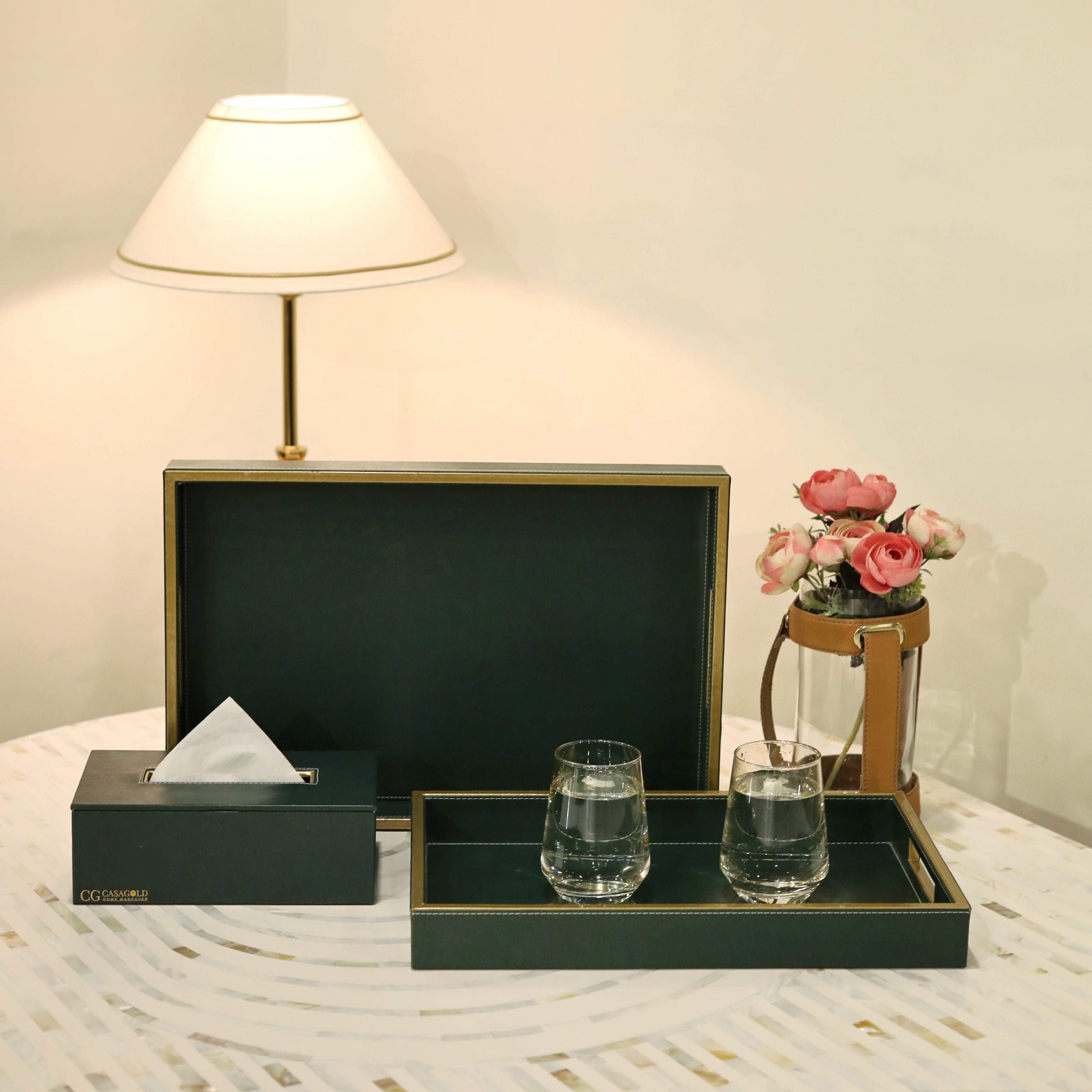 Elegant leather tray with tissue box for every occasion
