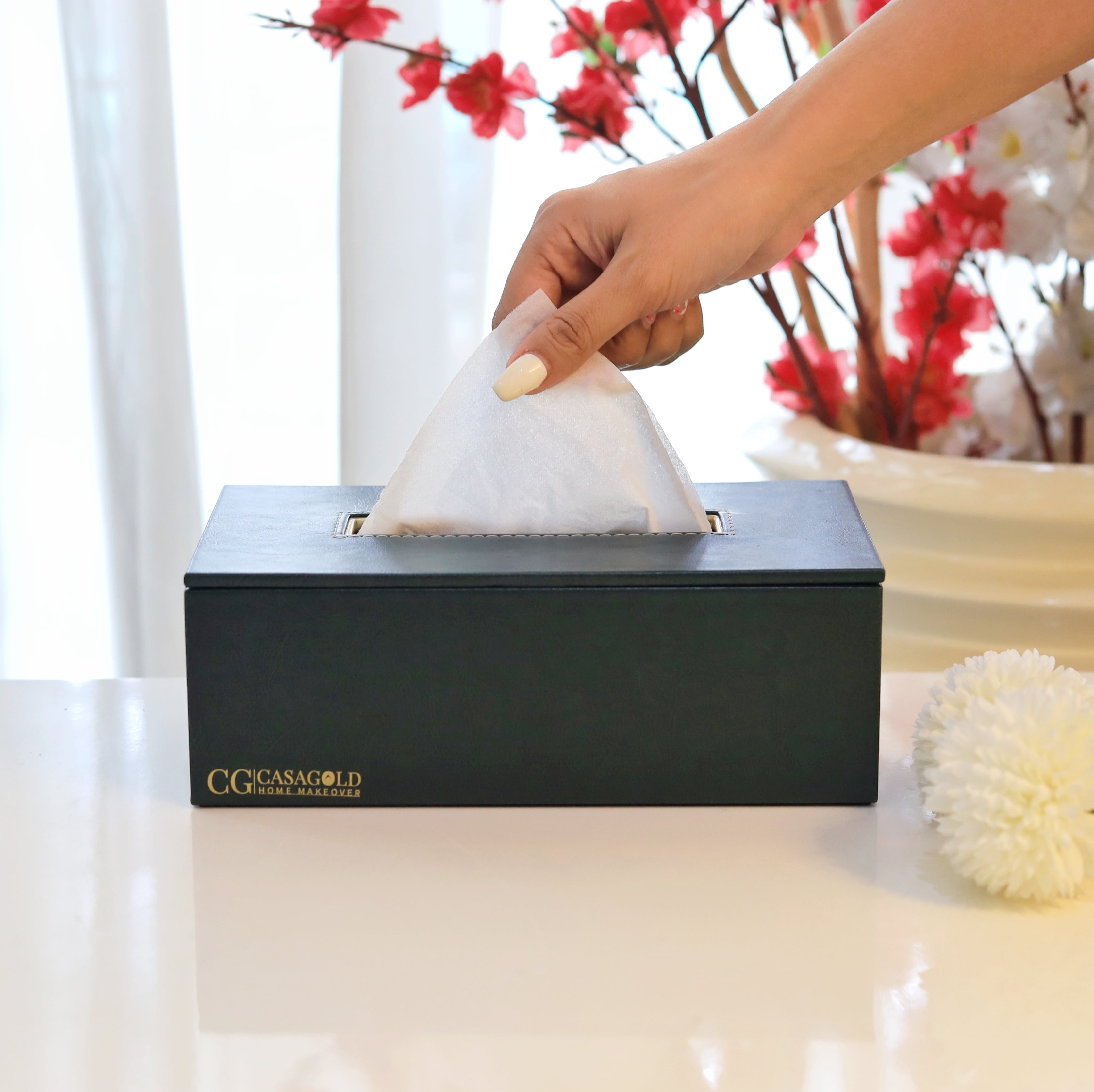 Lightweight leather tissue box for travel and home
