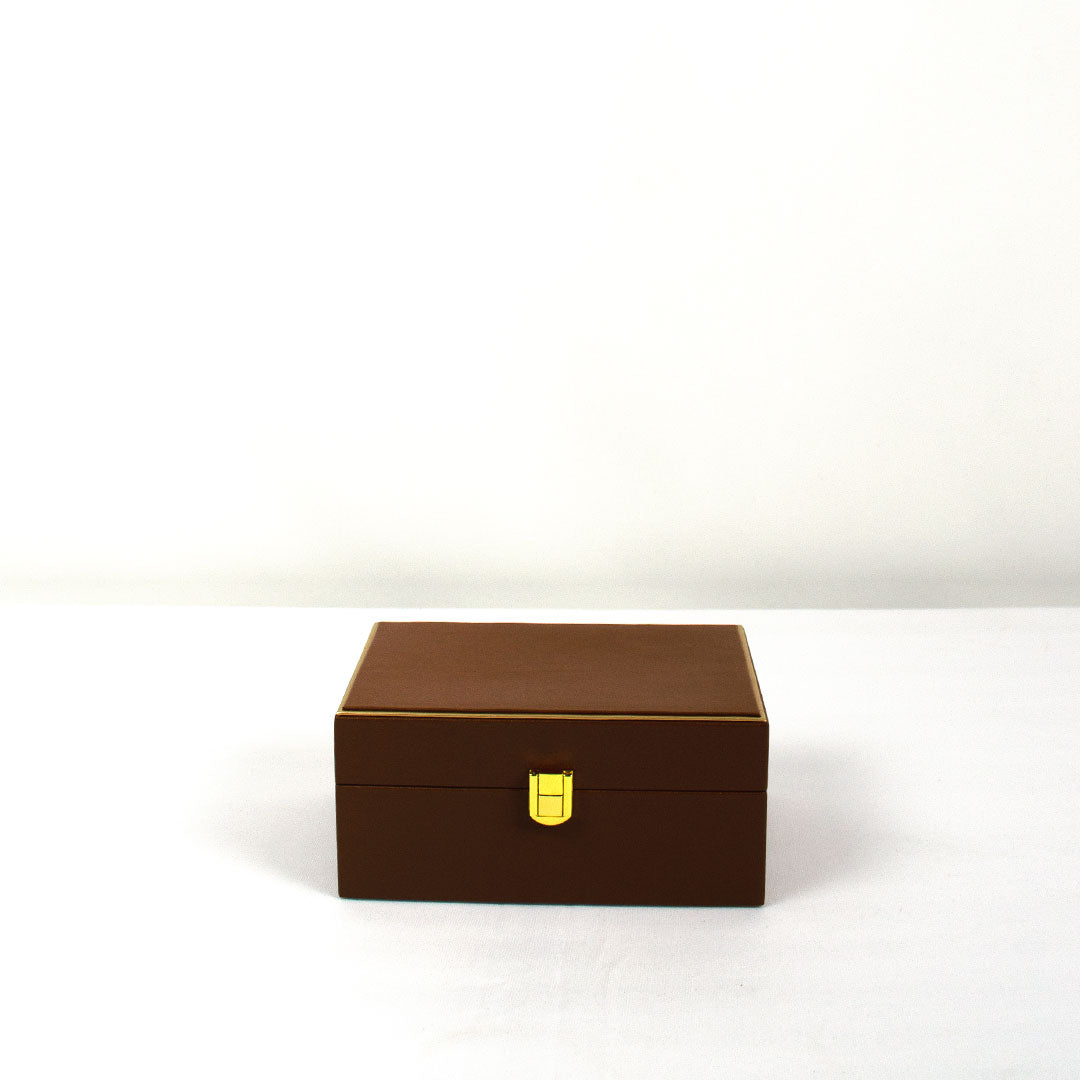 Handcrafted leather poker set for upscale gatherings