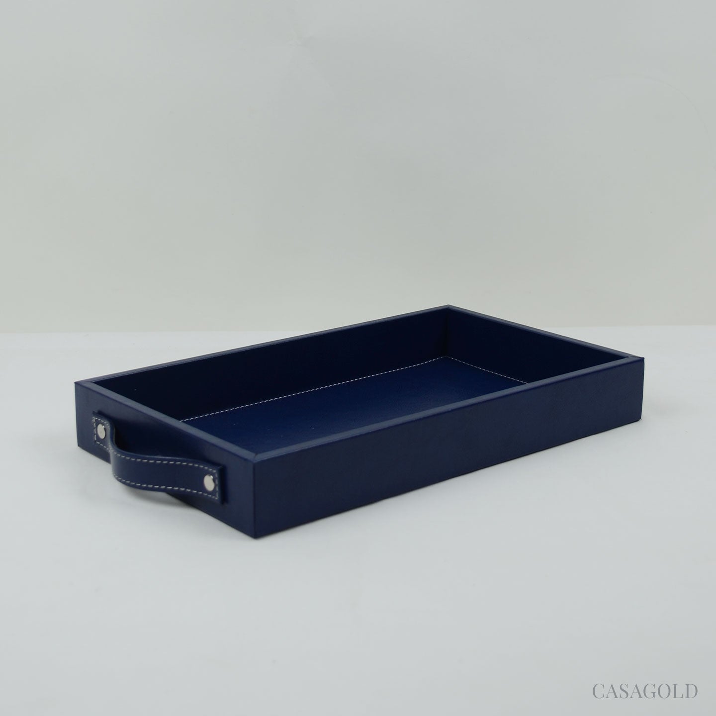 Leather tray for serving cocktails with style