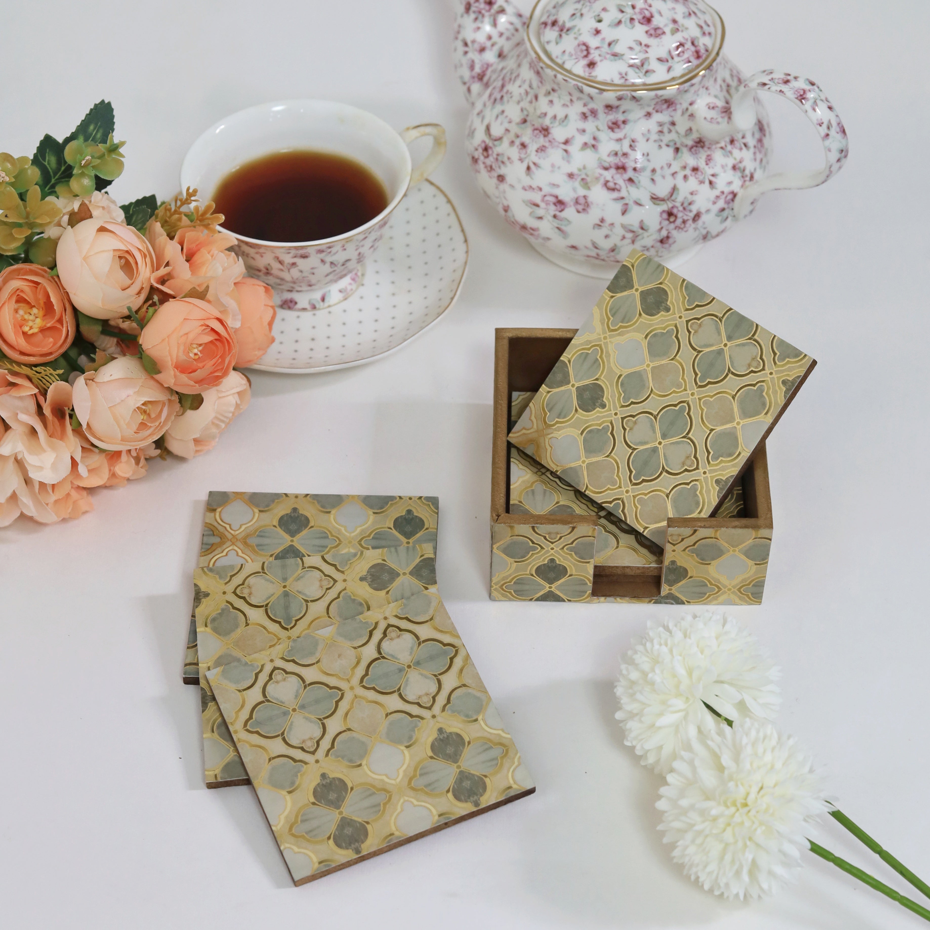 Elegant coaster for decor