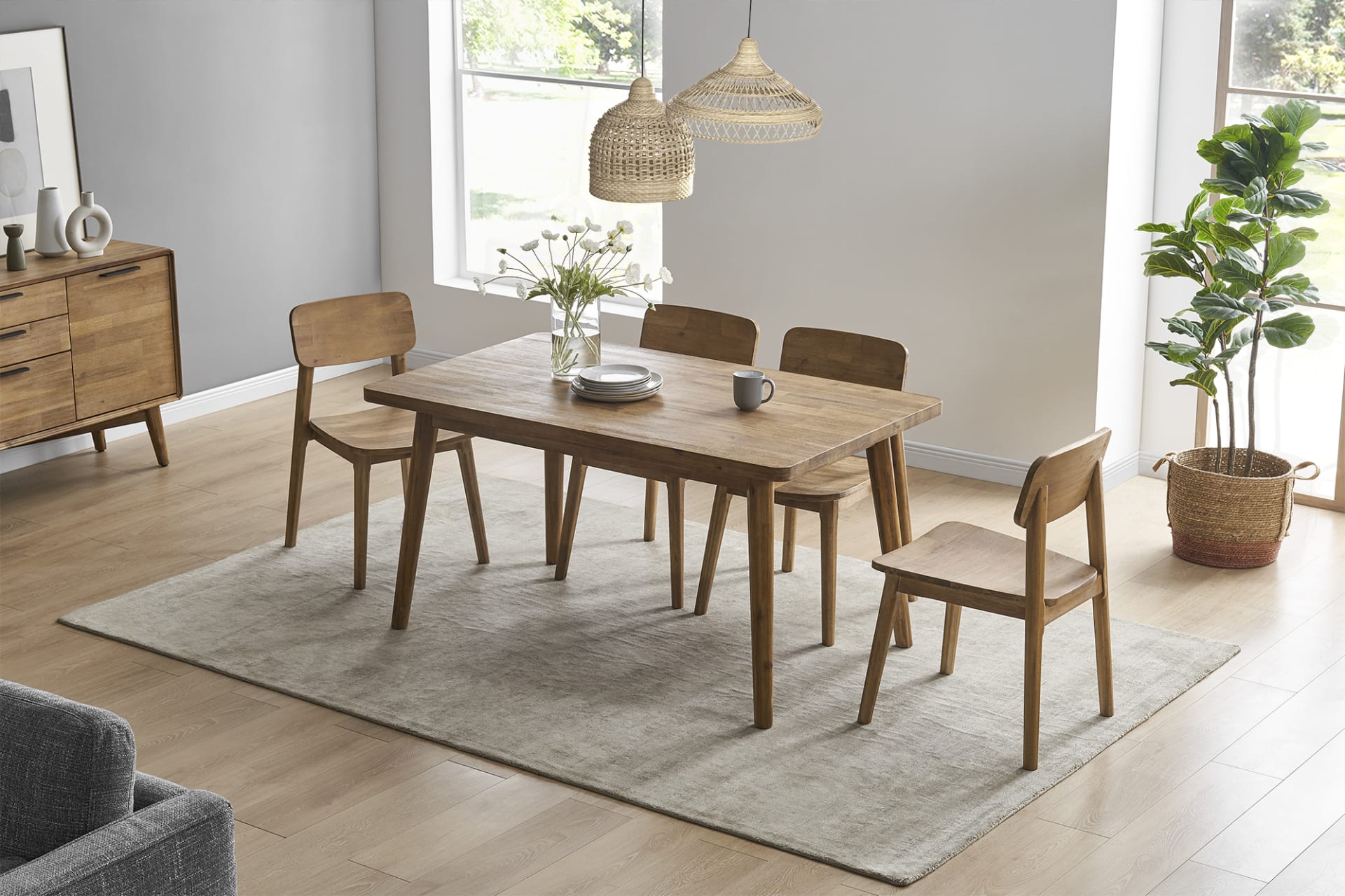 Oak Wood Dining Table with Tapered Legs for a Modern Look