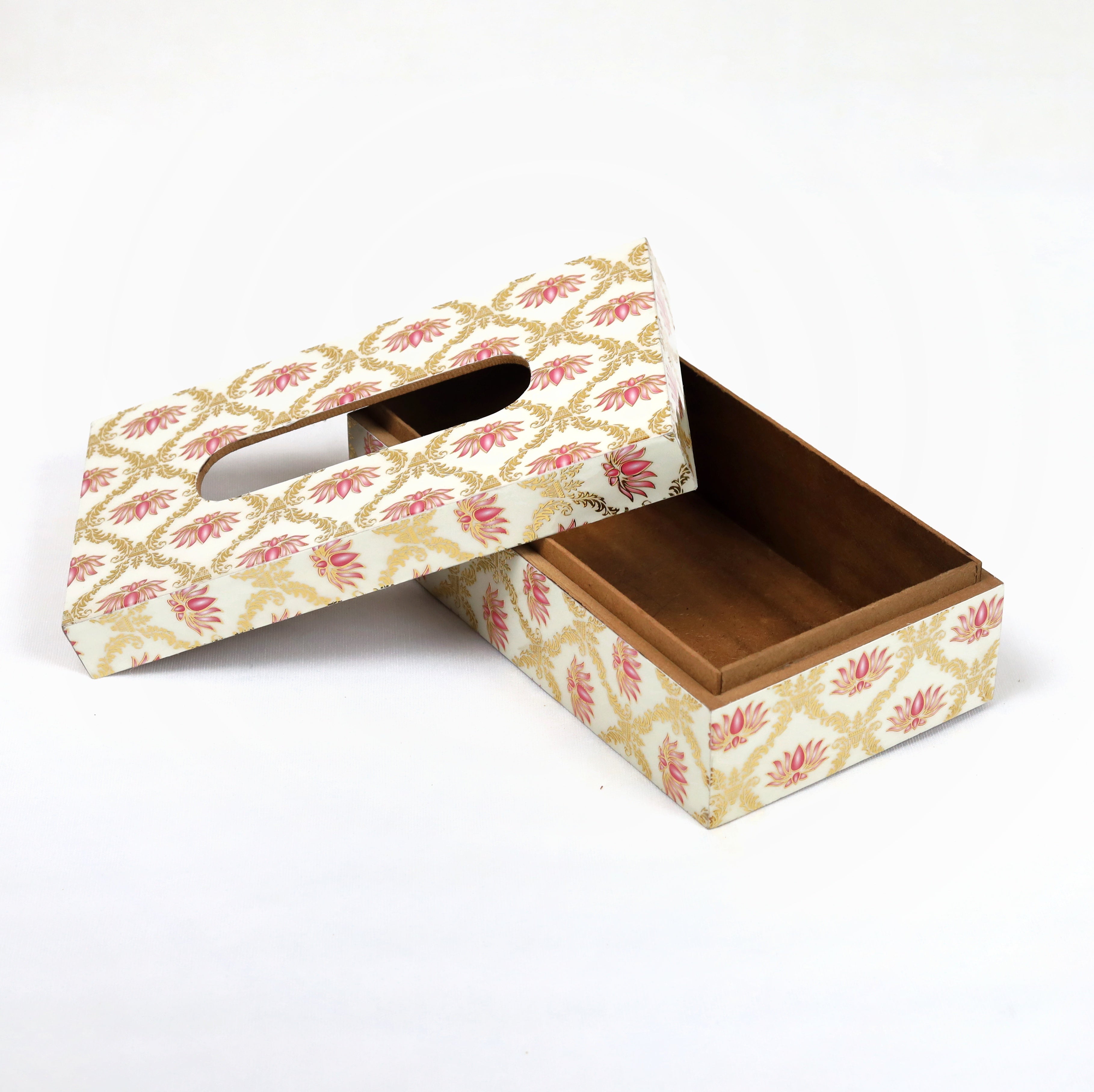 Elegant tissue box for bathrooms and spa-like spaces