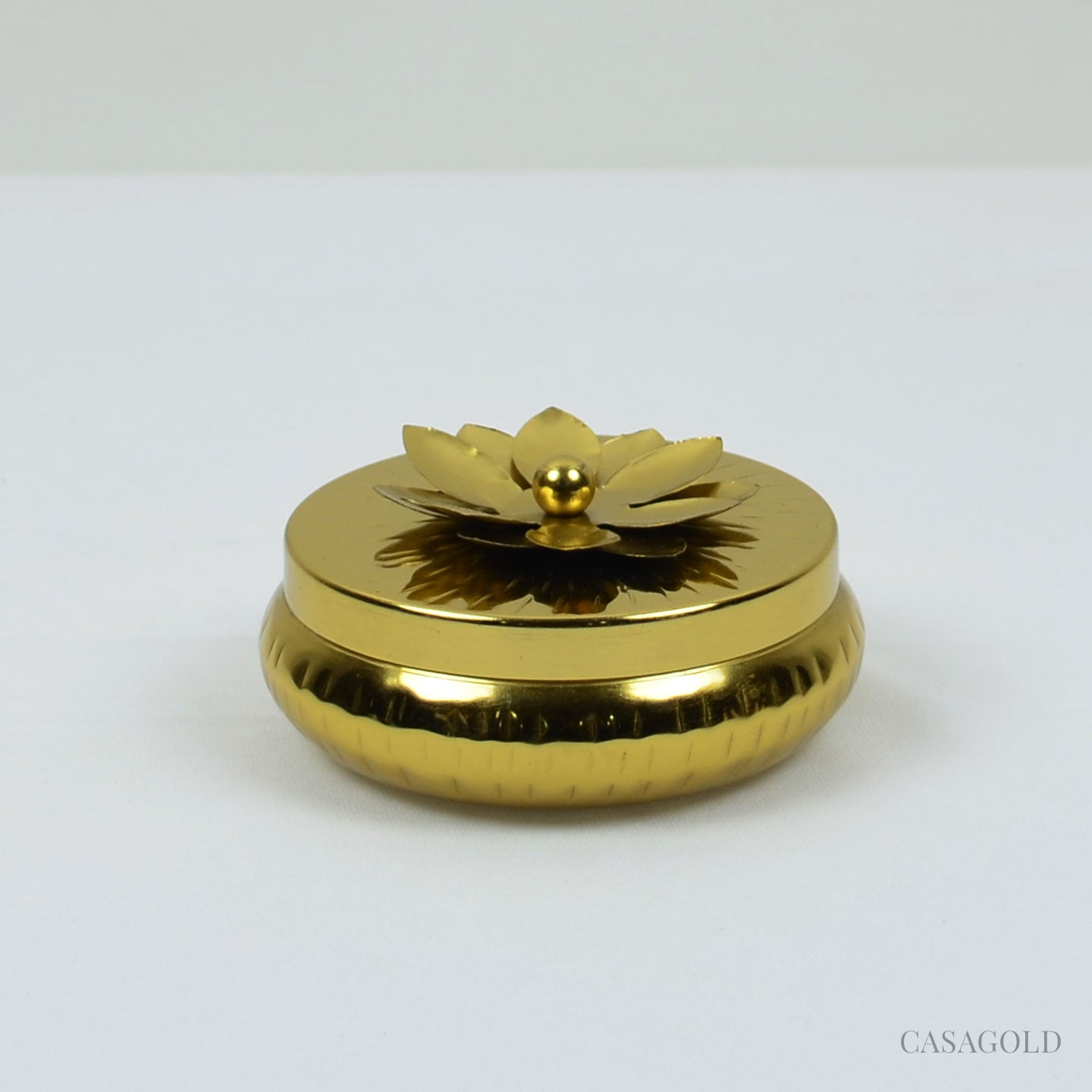 Wax candle set in elegant packaging