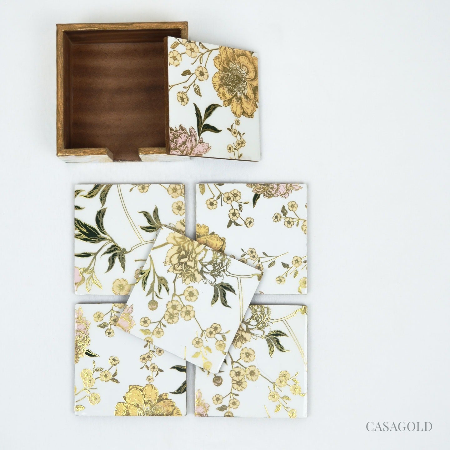 Wooden coaster set with a tissue organizer