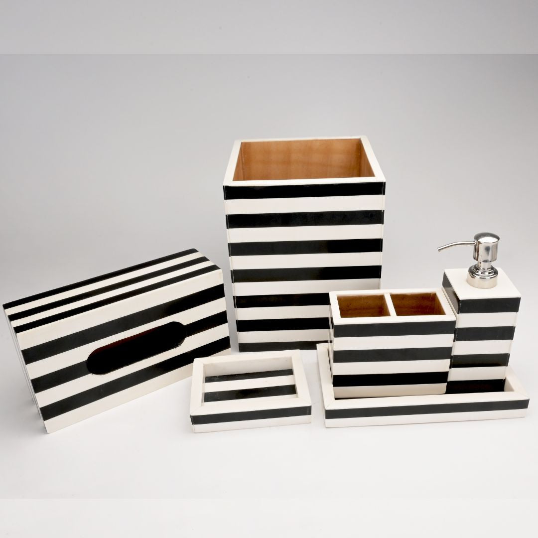 Decorative set with Stripe pattern accents
