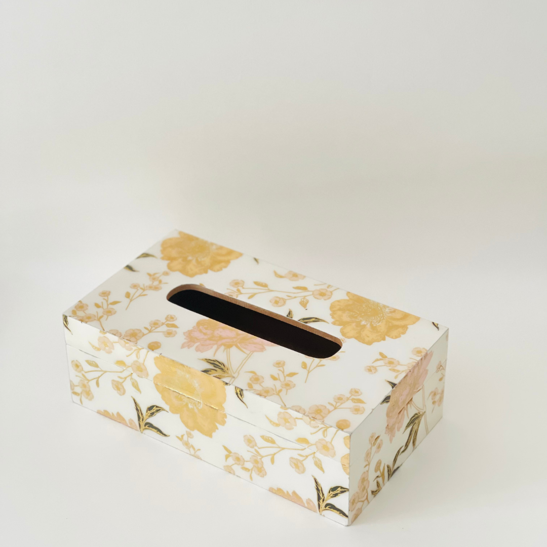 Elegant tissue box to complement luxury spaces