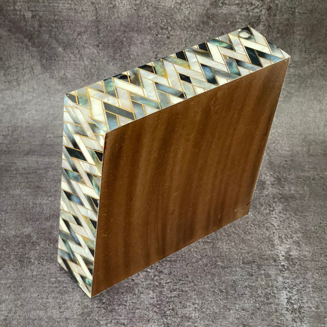 High-quality tissue tray for premium functionality