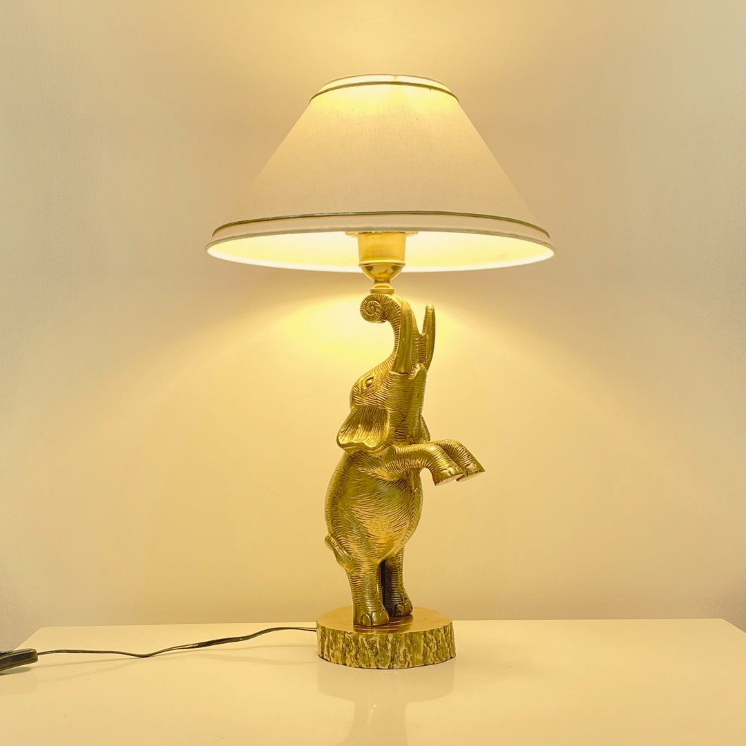 Luxury Art Deco Table Lamp for Retro Appeal