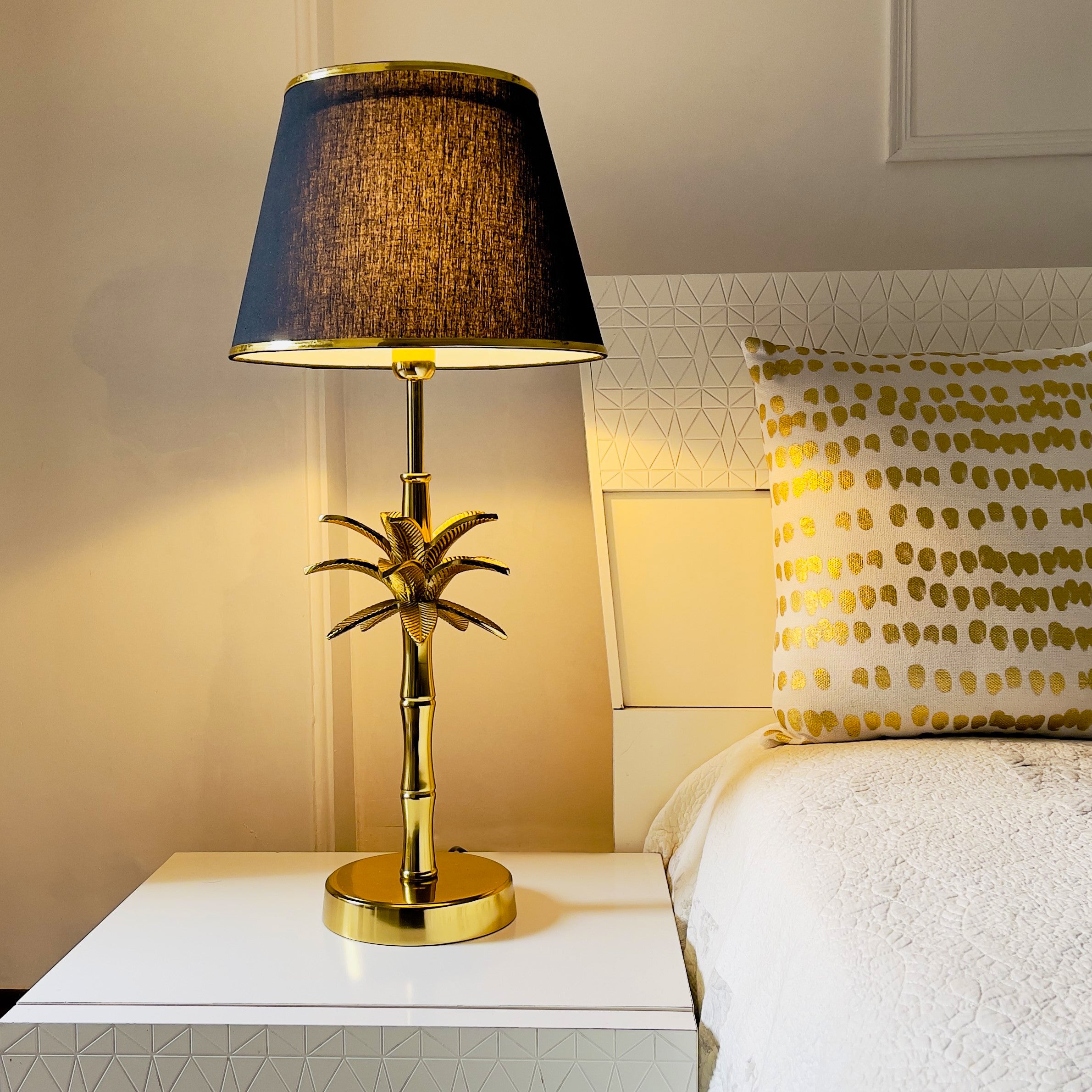 Compact luxury lamp for small room lighting