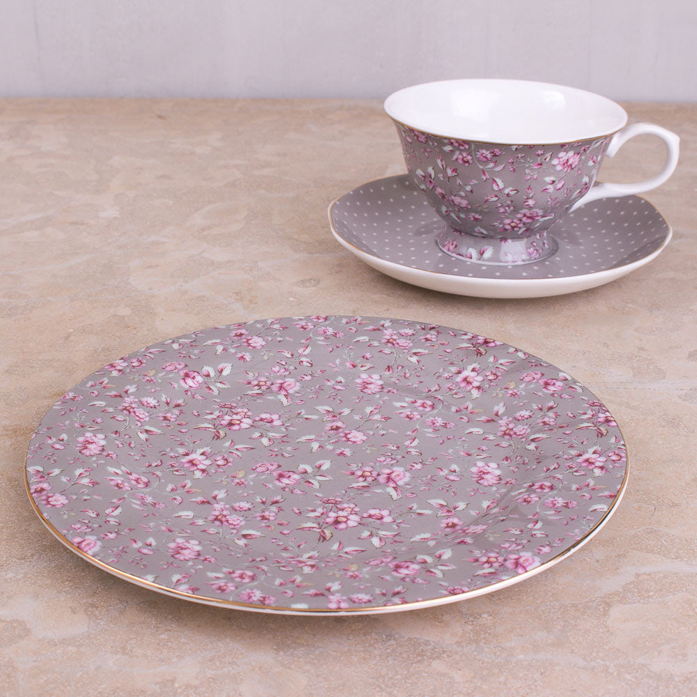 Elegant luxury cup plate set