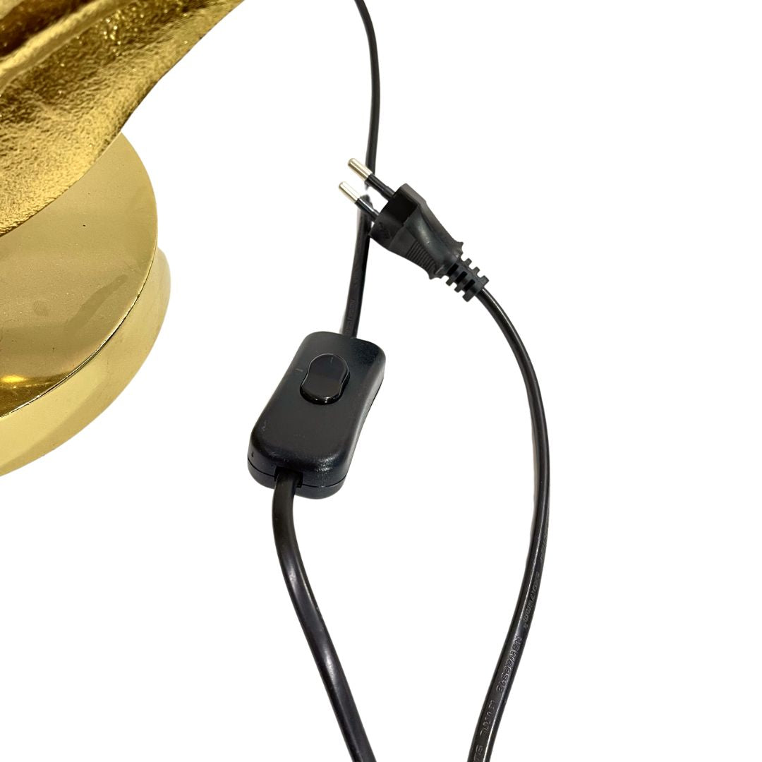 Luxury Statement Leaf Table Lamp for Modern Living Rooms