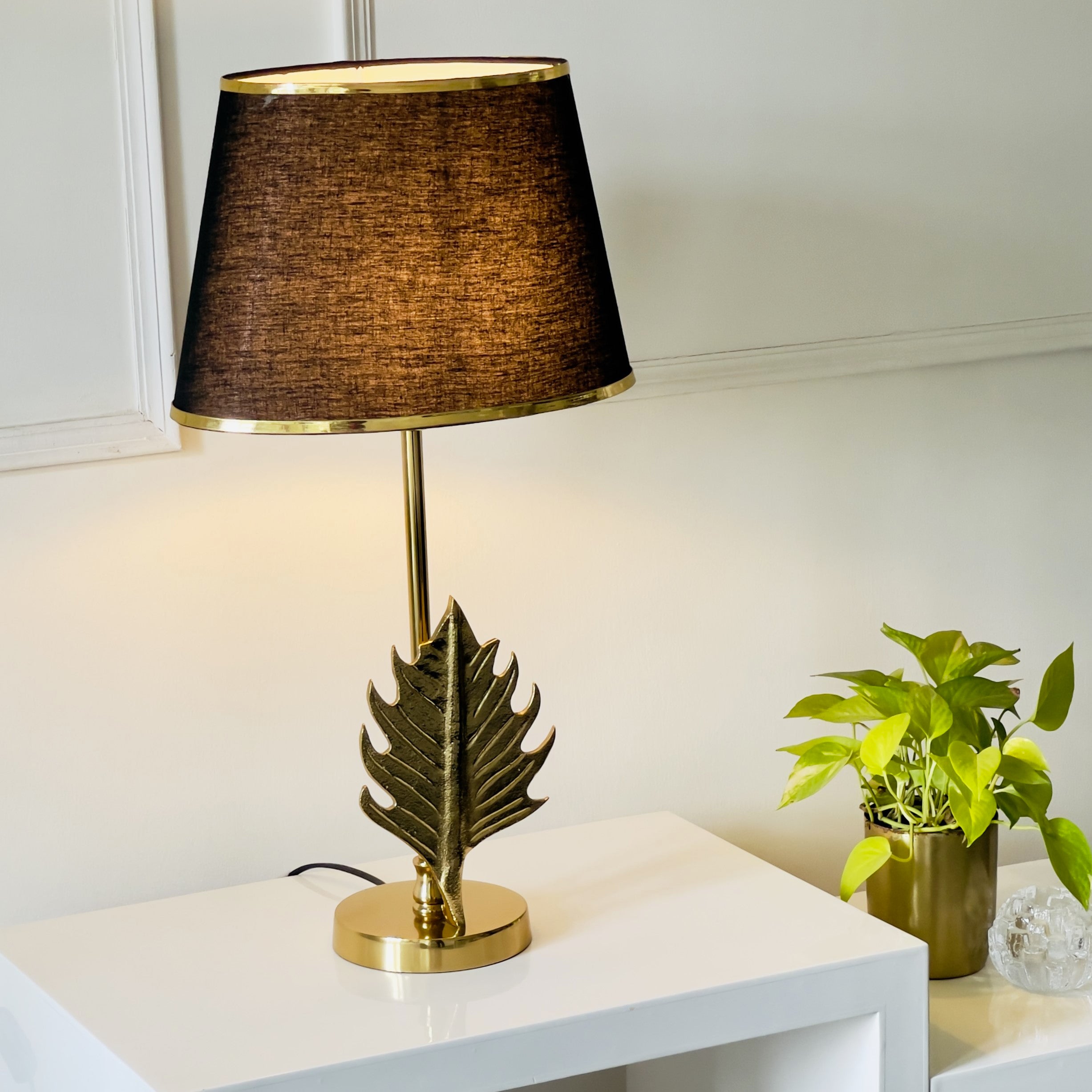 Textured luxury lamp for artistic accents