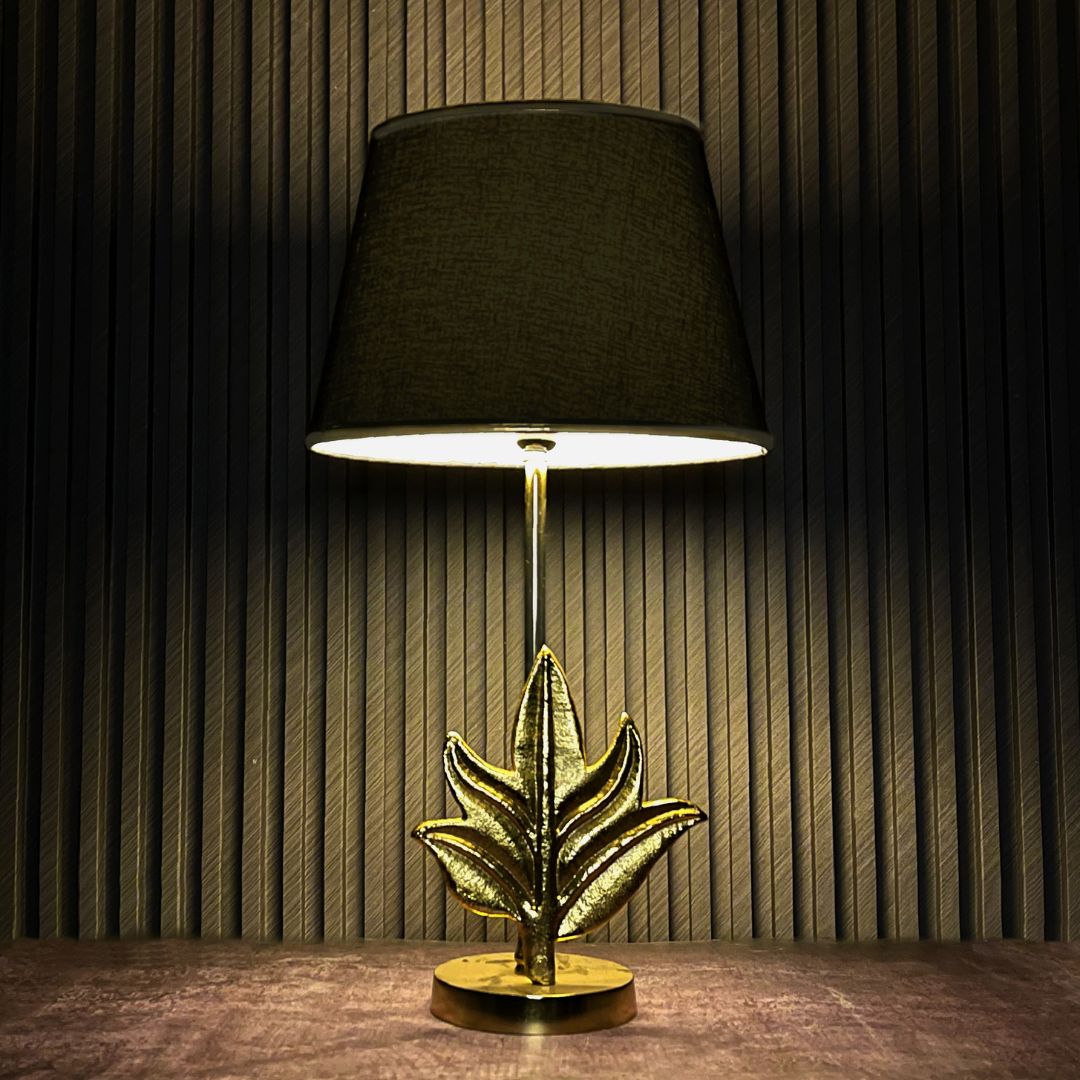 Minimalist IVY LED lamp for contemporary interiors