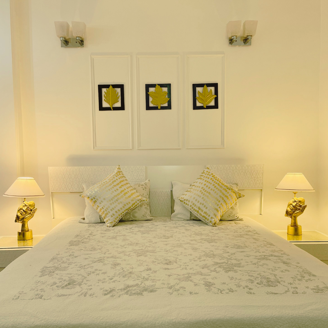 Peace face luxury lamp with Antique design
