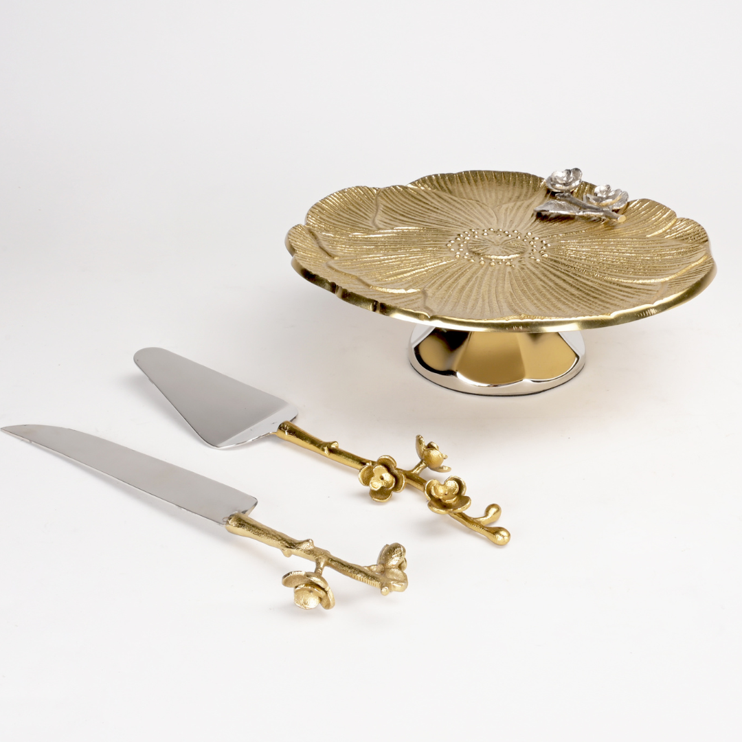 High-end Antique cake stand for events