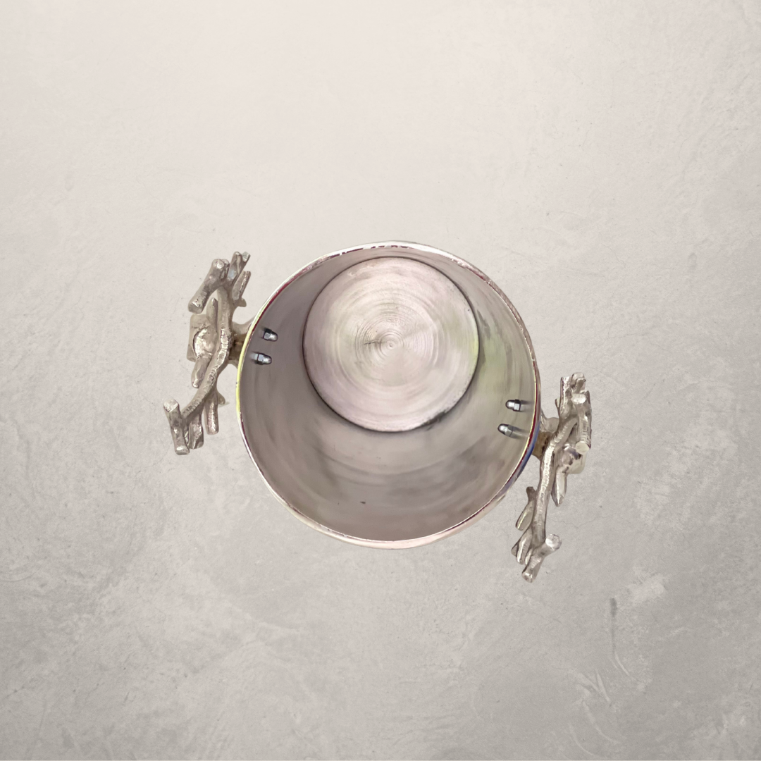 High-end wine cooler with stag decoration, Ice container