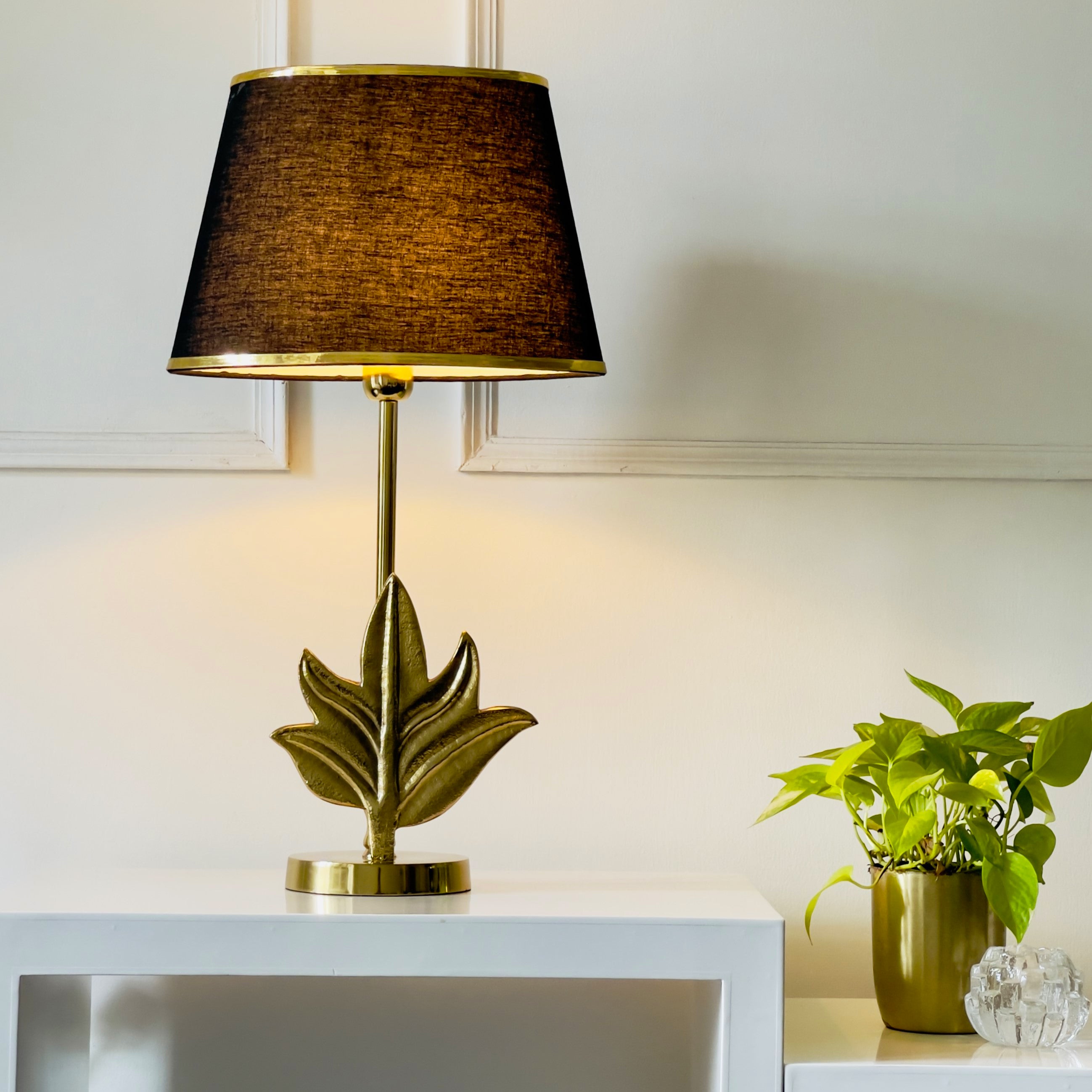 Statement luxury IVY lamp for upscale decor