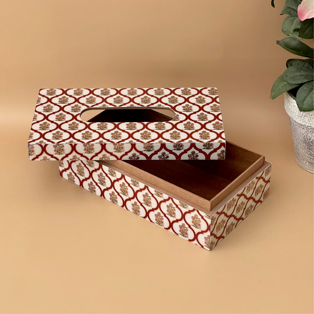 Durable wooden tissue tray for home and office use