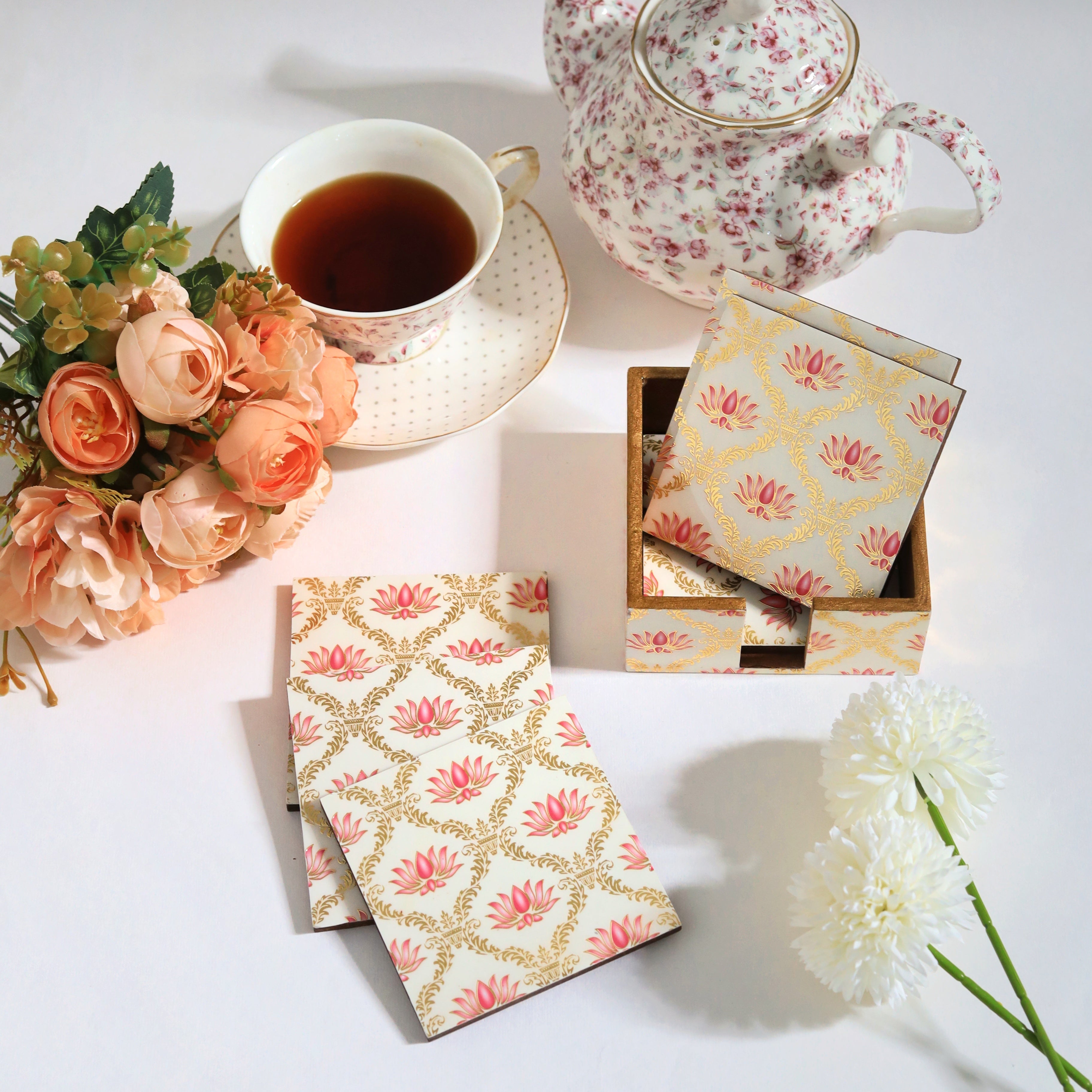 Stylish coaster and tissue box set for coffee tables
