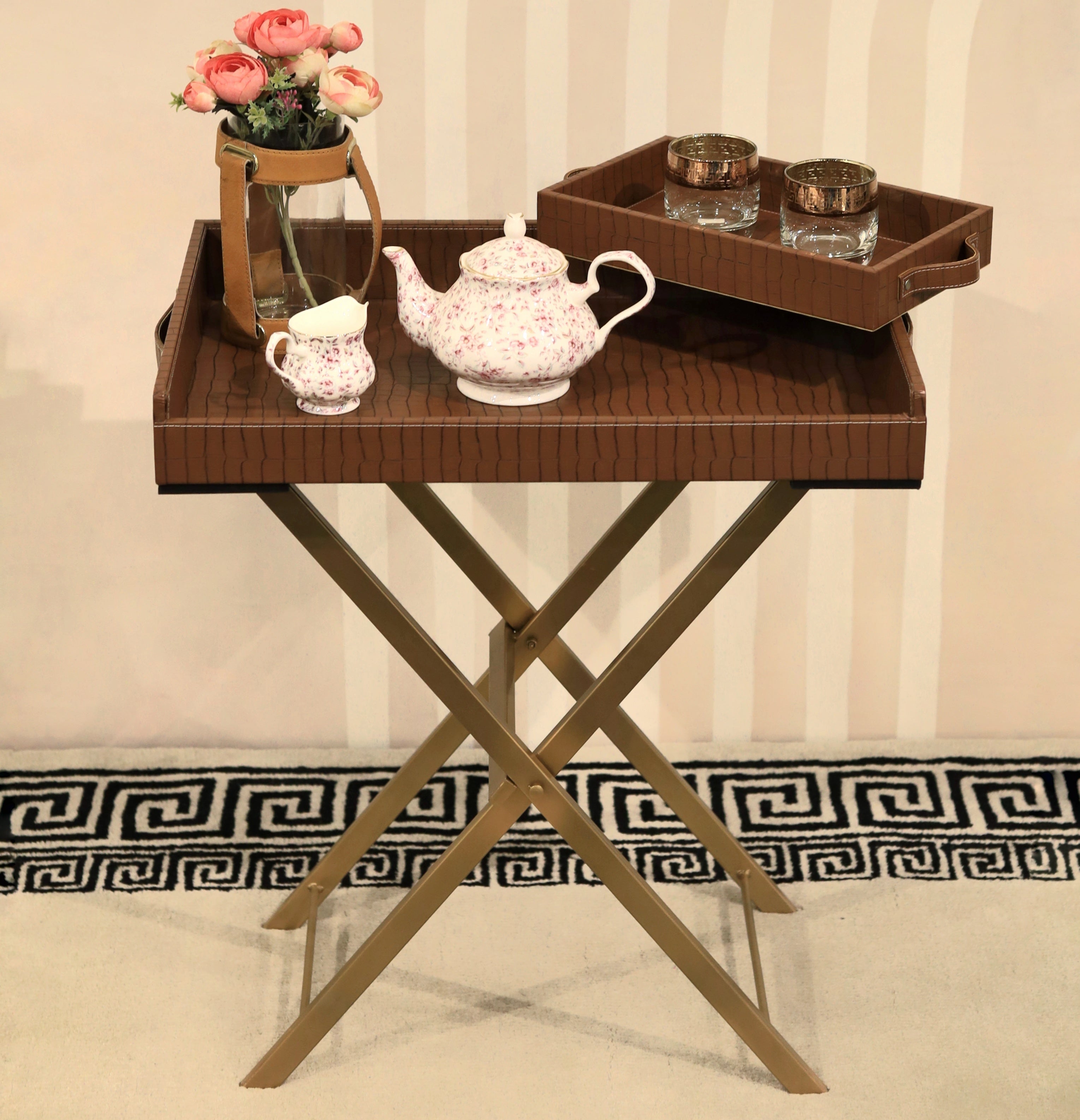 Handcrafted leather tray for elegant spaces

