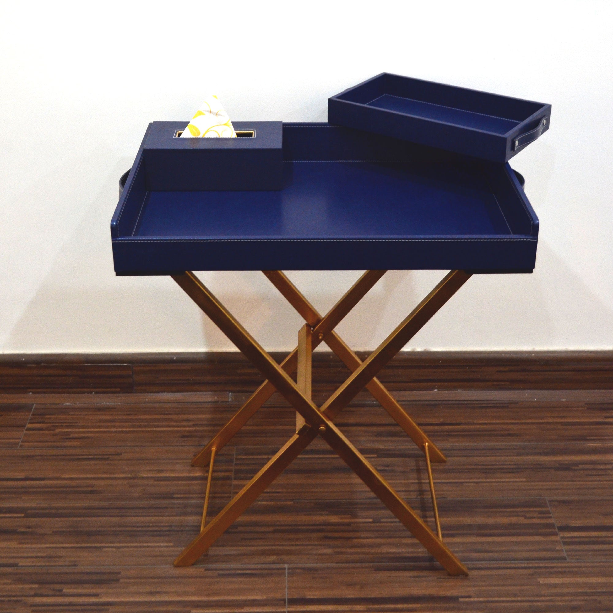 White leather tray for sophisticated decor
