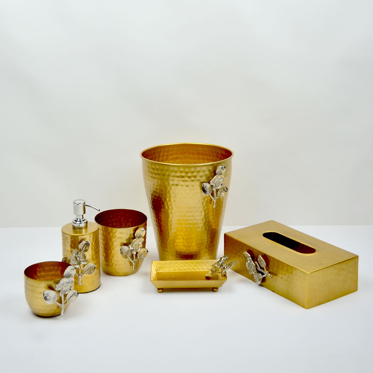 Metal Bathroom Accessories Set for Rustic Touch