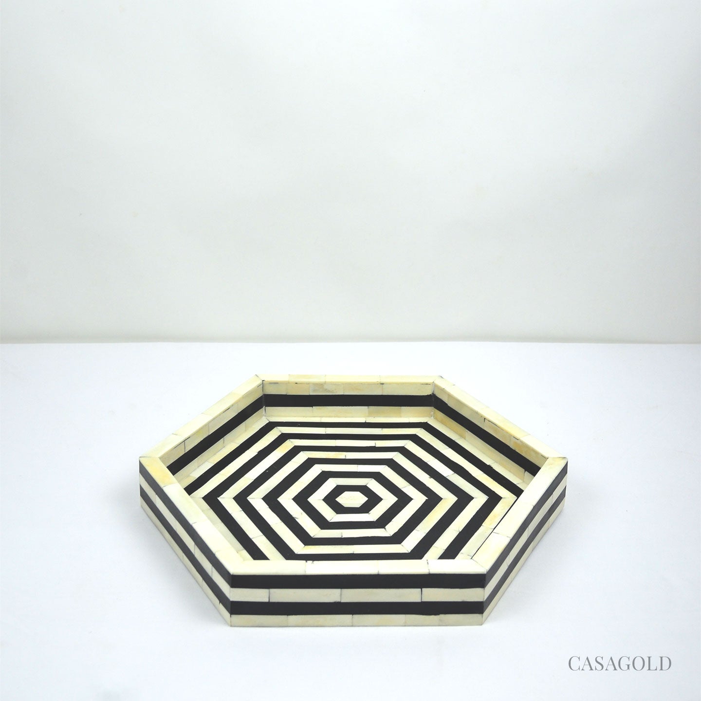 Modern bone tray with a luxurious finish
