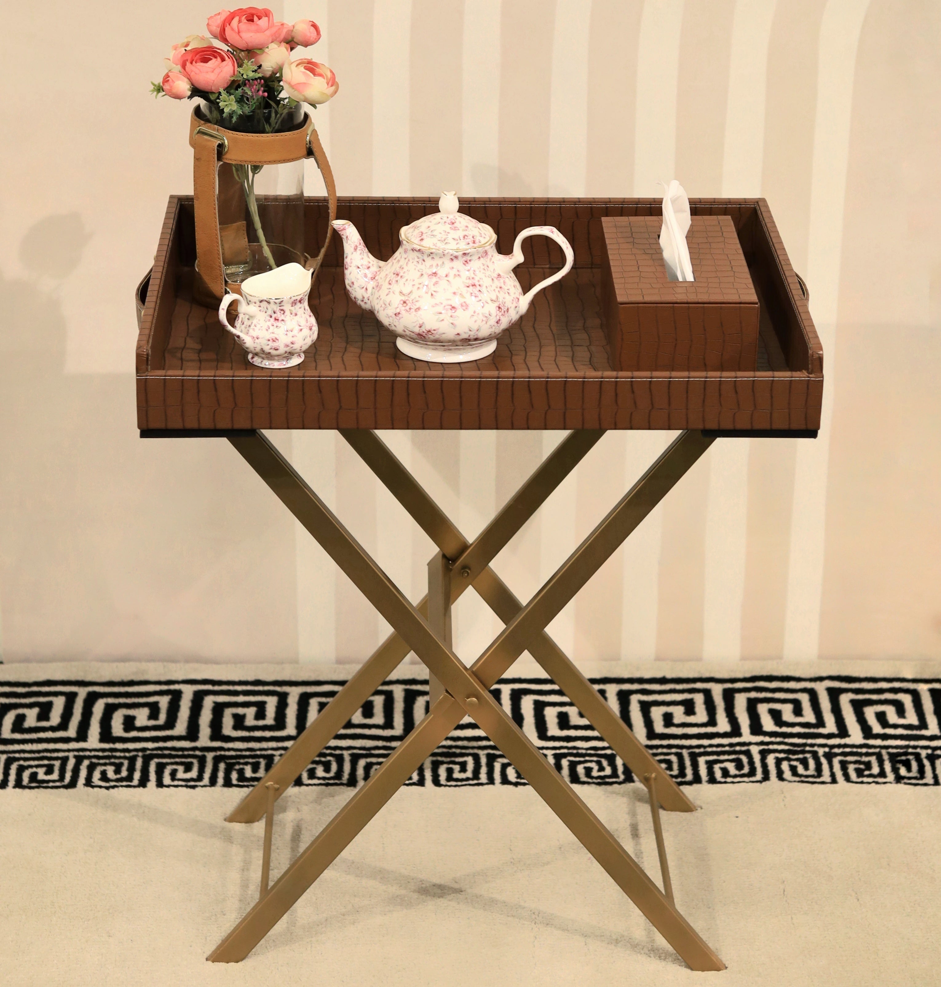Textured leather tray for unique interiors
