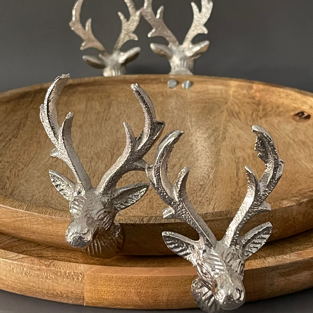 Sophisticated serving tray with stag detail
