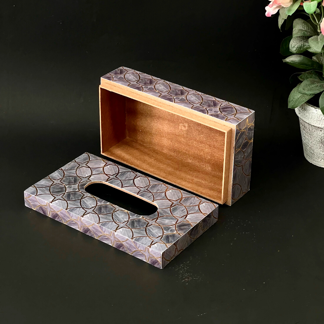 Elegant tissue box to complement luxury spaces

