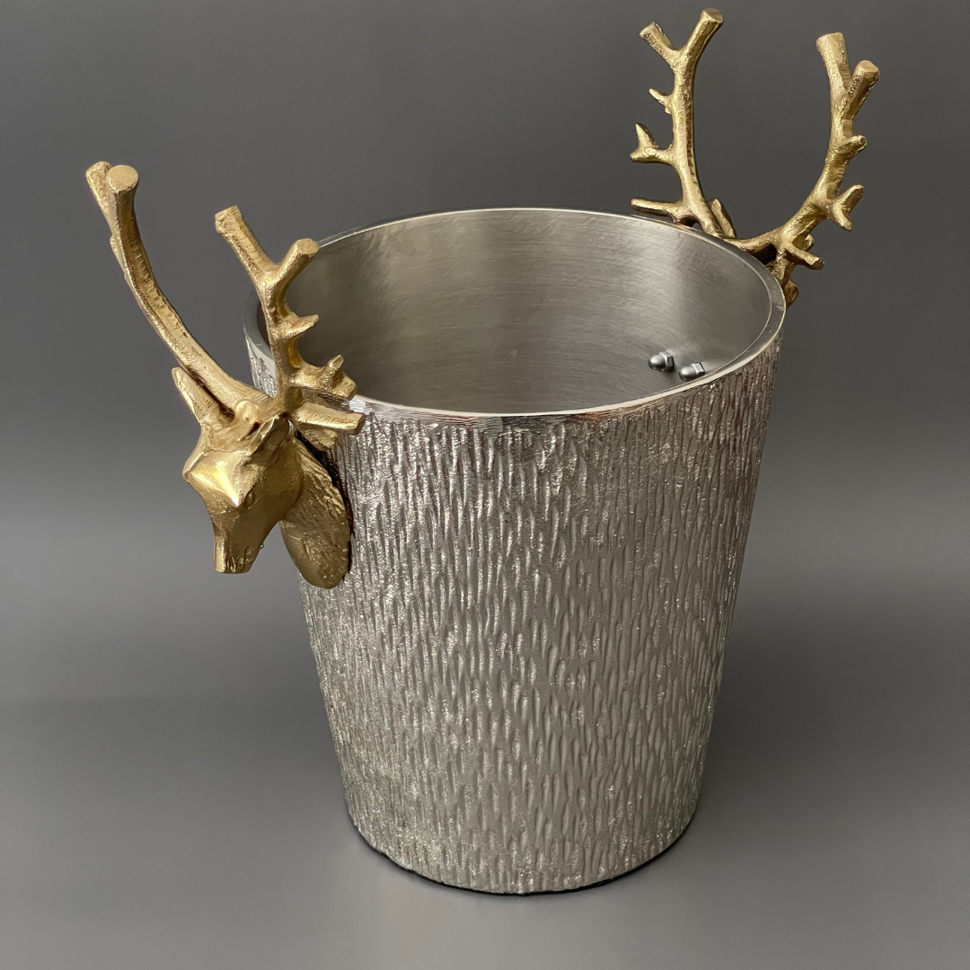 Wine chiller High-end wine cooler with stag decoration
