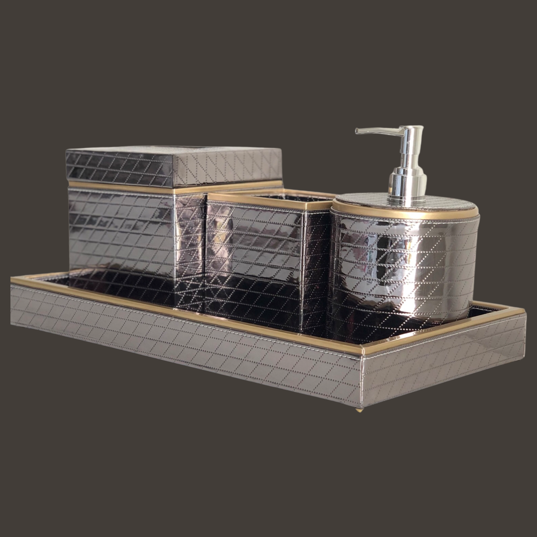 Sleek acrylic set for modern bathrooms
