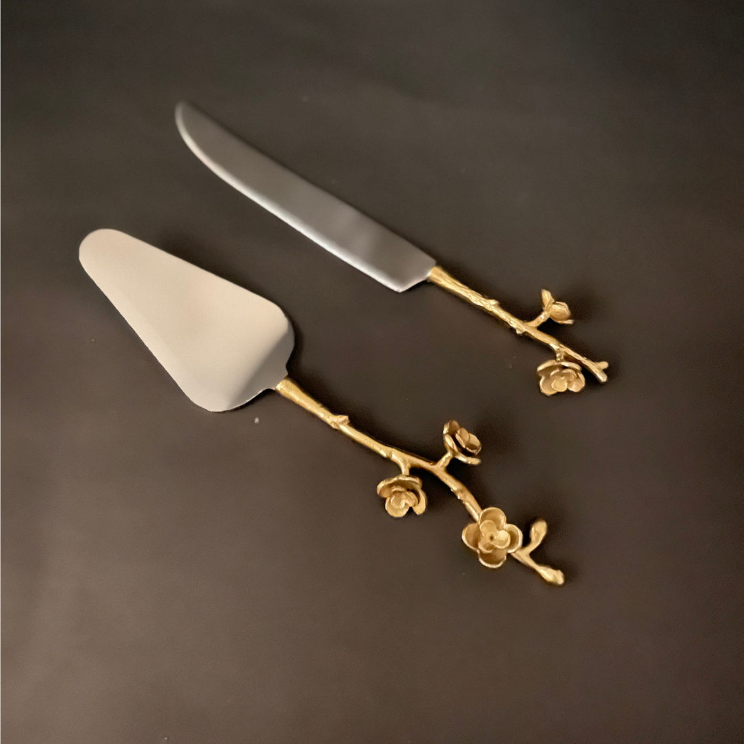 Sophisticated Aurum cake stand for desserts