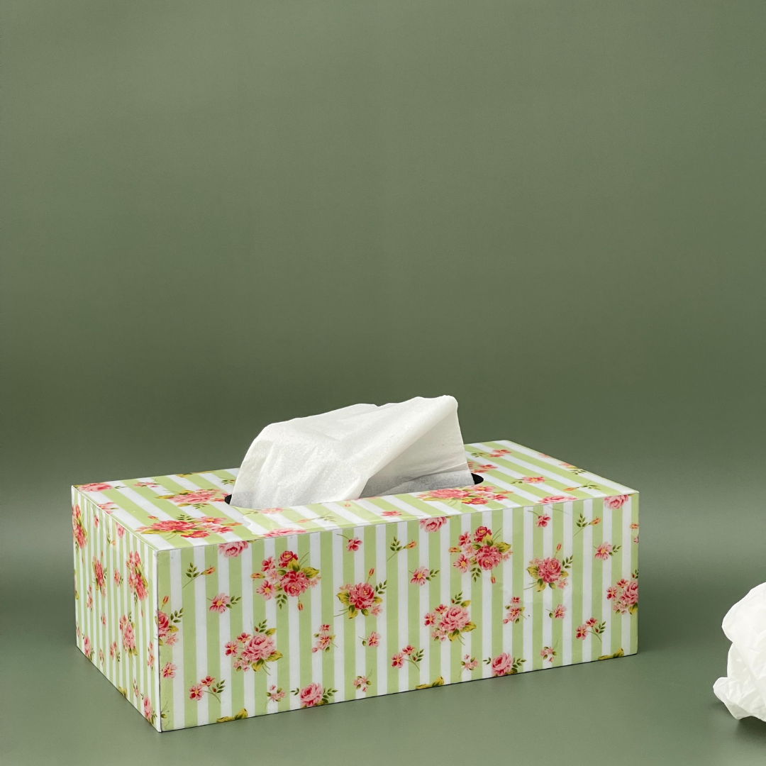 Elegant tissue box for bathrooms and spa-like spaces
