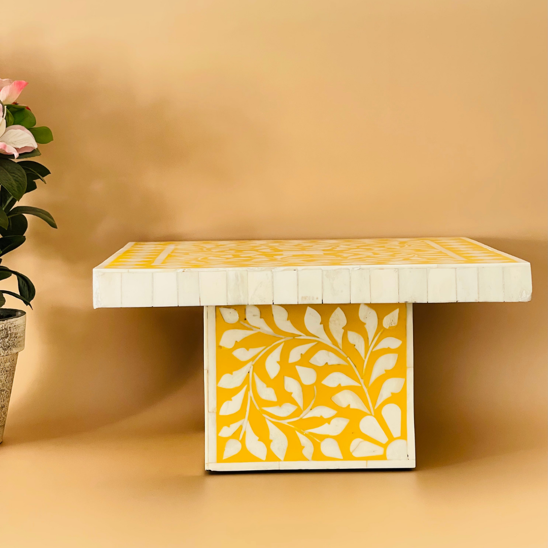 Stylish bone motif cake stand for desserts
